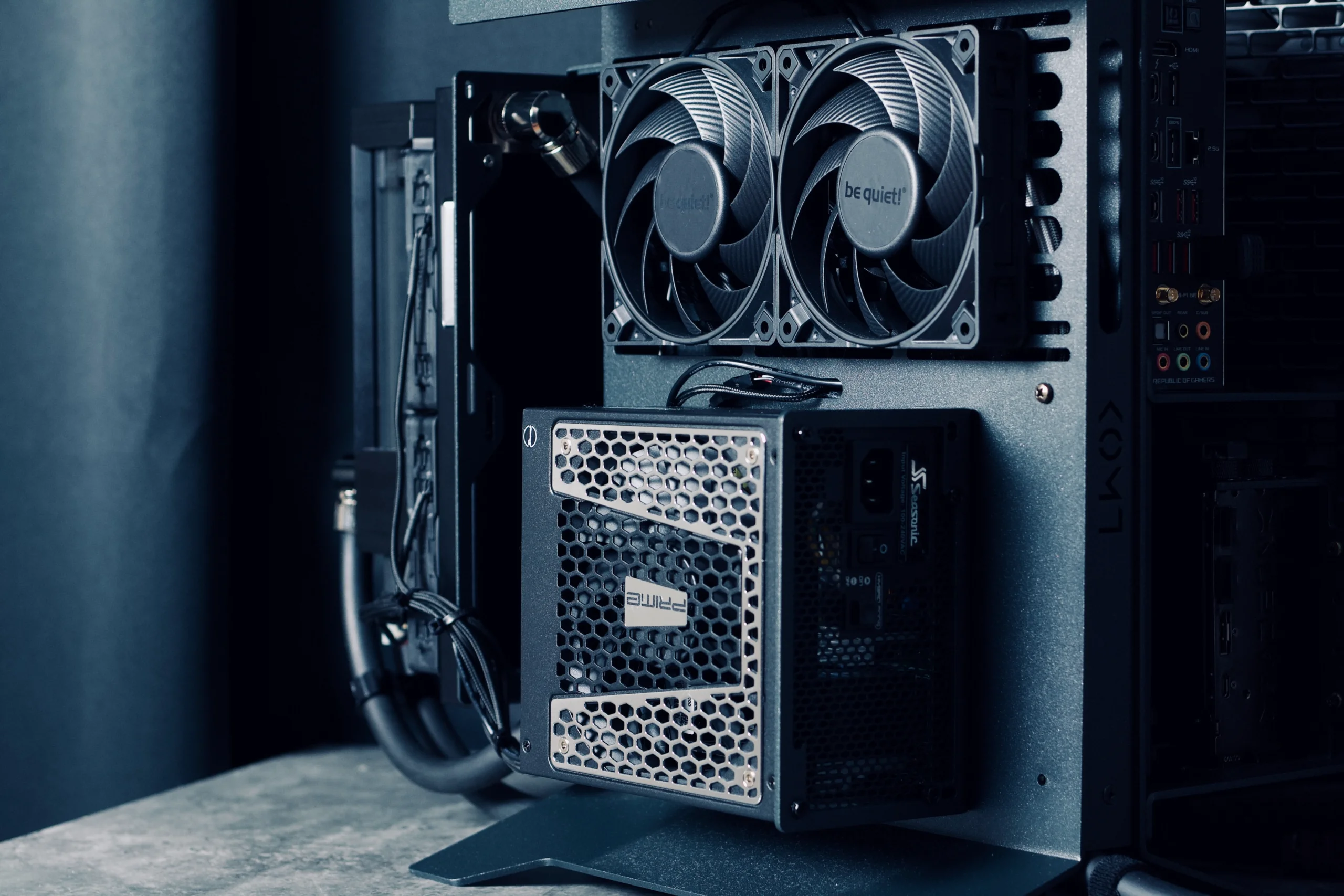 B_Buildz가 제작한 Project Magnus (제공: ...) Seasonic PRIME TX -1000